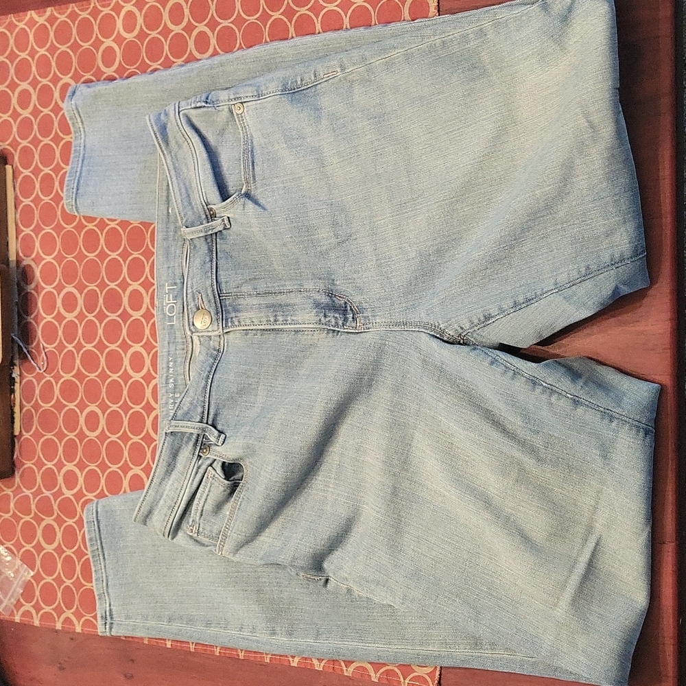 LOFT Curvy Skinny Ankle Jeans
